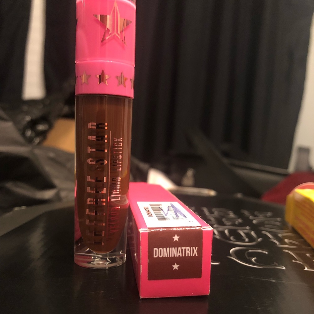Jeffree Star liquid lipstick Dominatrix